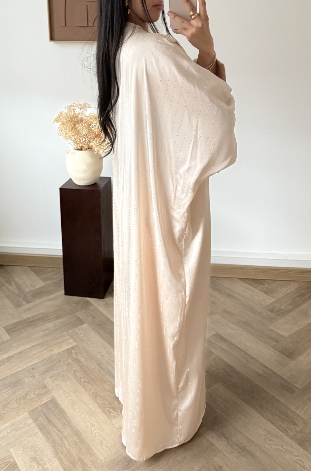 Linear Abaya